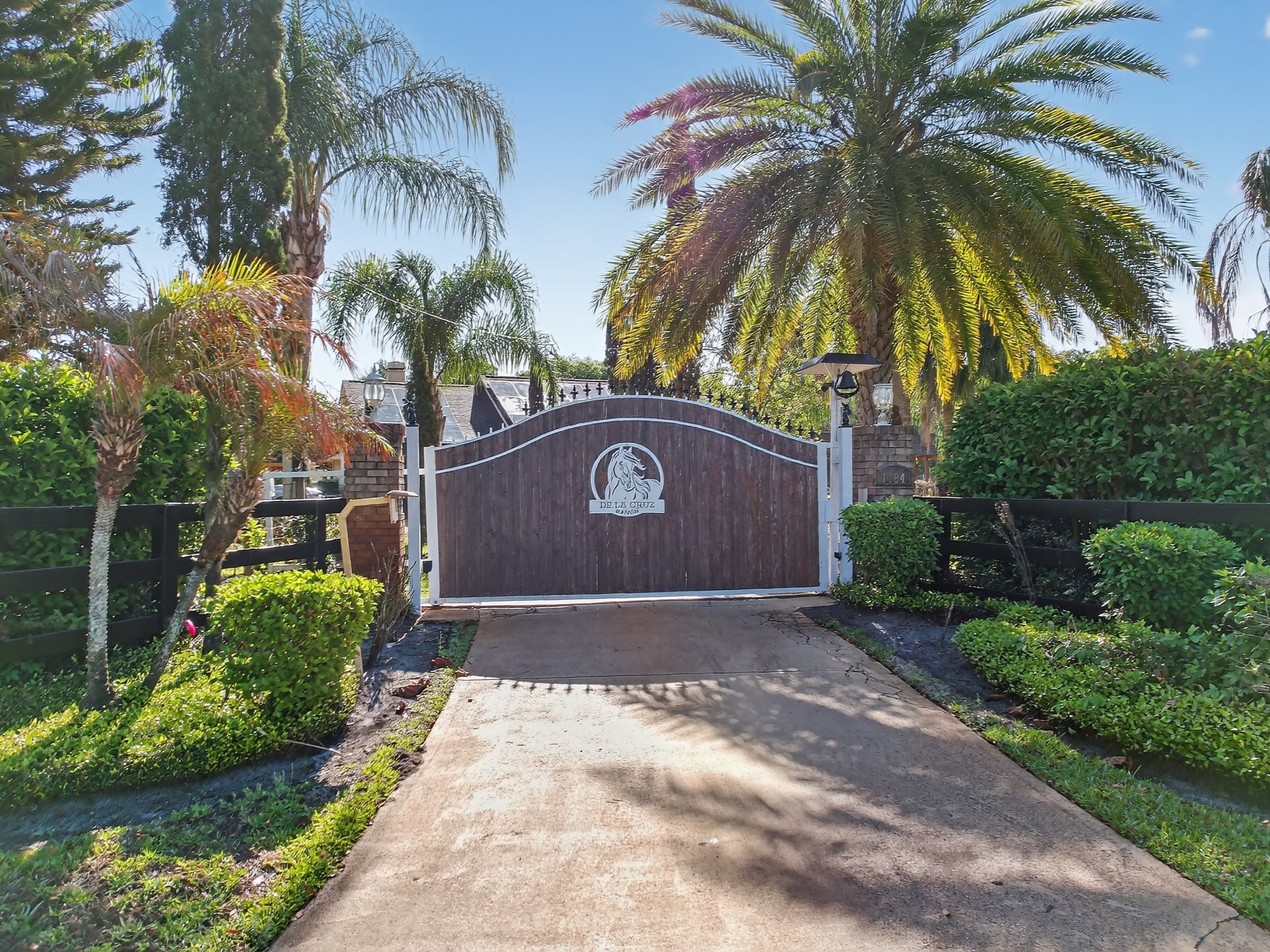 Front gate entrance Orlando home