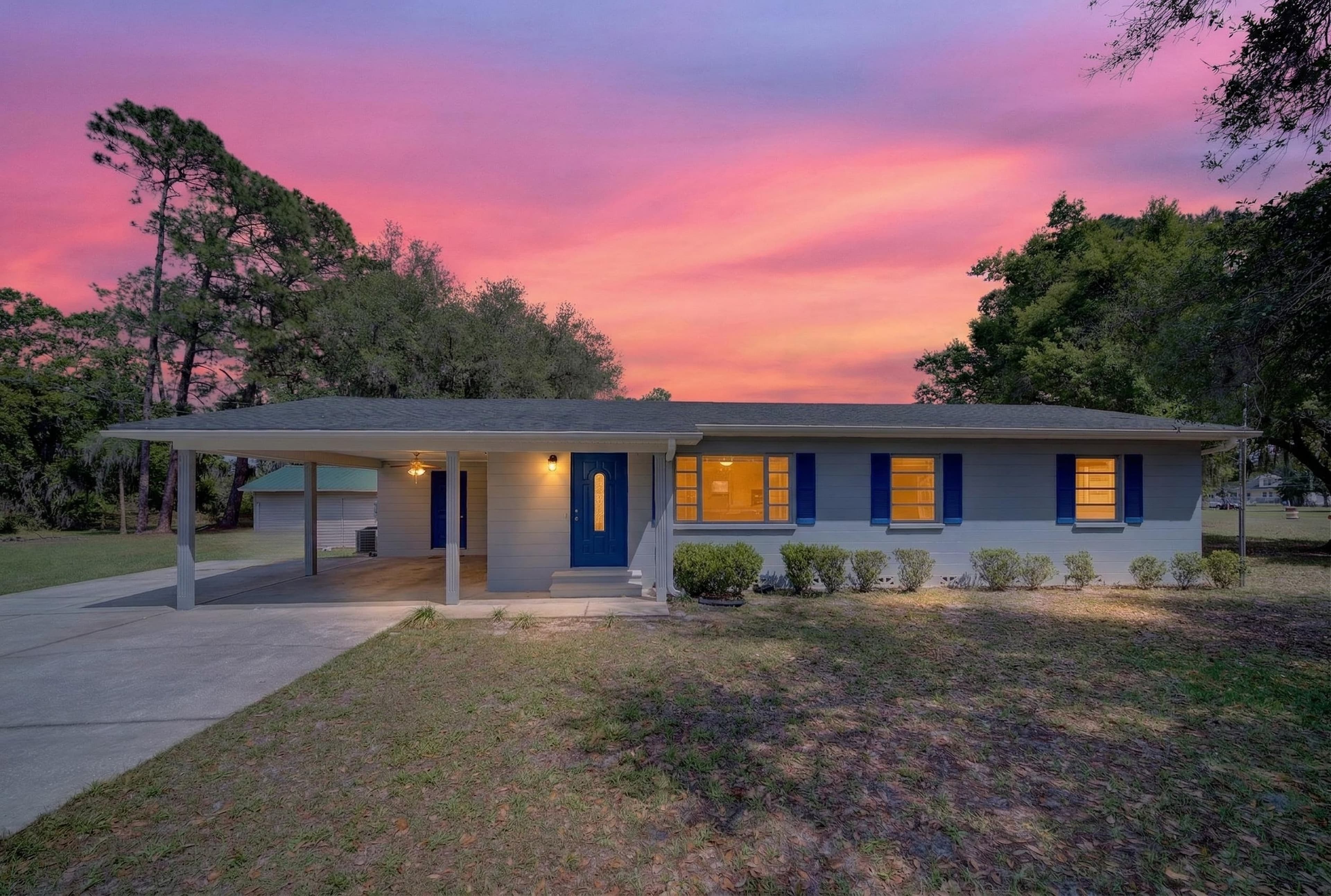 Twilight exterior Orlando home